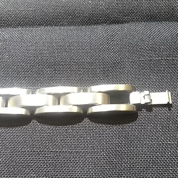 Titanium i.d. bracelet - Picture 4 of 7